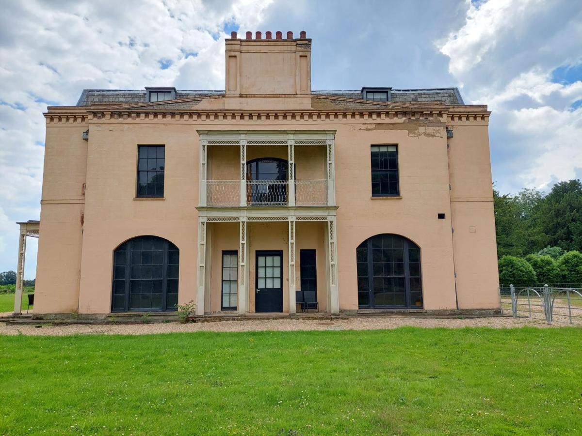 Villa Beautiful 4 Bed House - Bedford Countryside Sandy Exterior foto